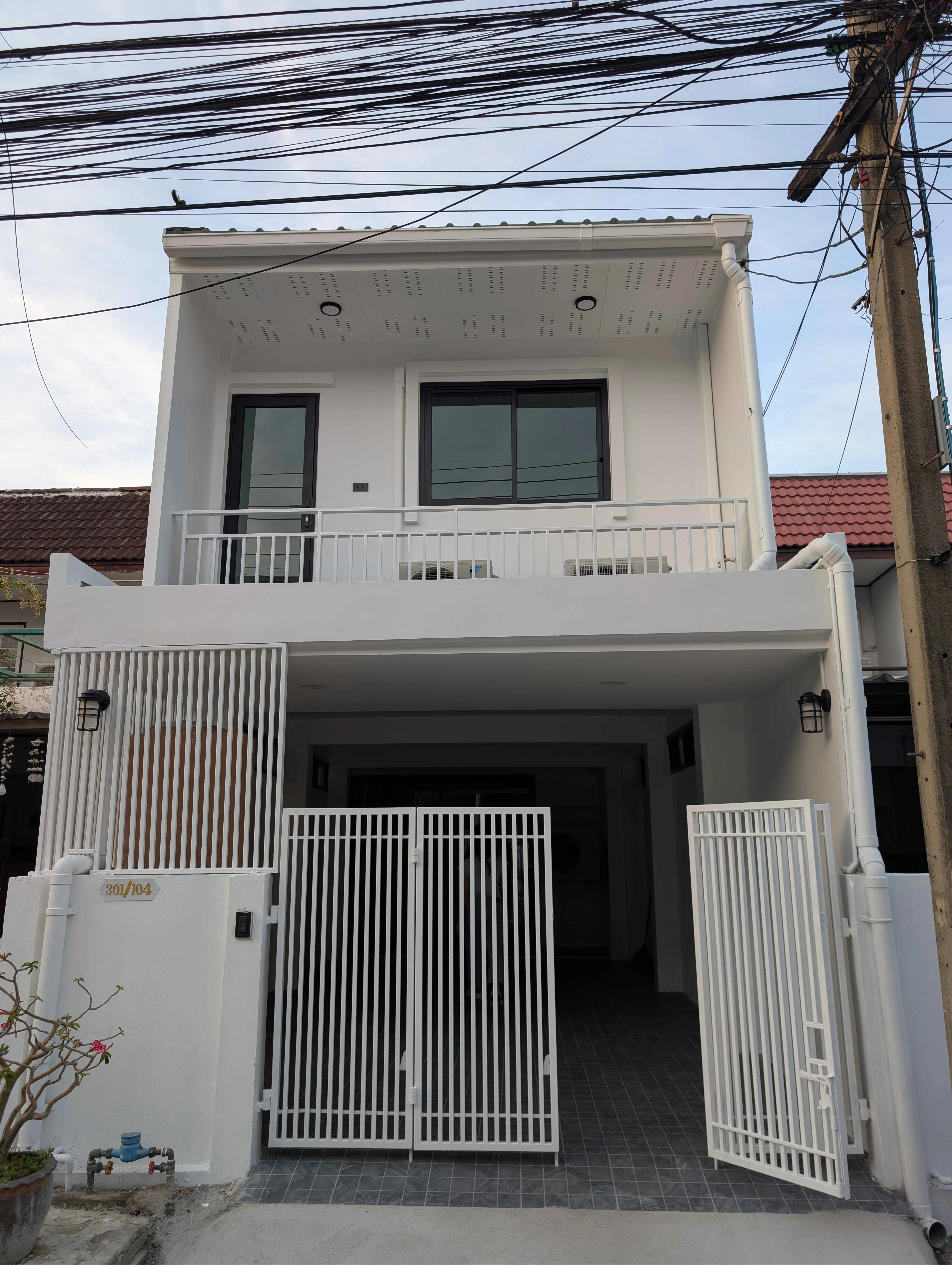 Renovated 3-Bedroom House for Rent in Soi Pridi 42 near BTS Phra Khanong